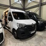 디파트 르노마스터 2023년식 4인승 캠핑카