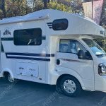 베스트알브이 베스트-U 2023년식 중고 모터홈 캠핑카