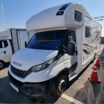 이베코 기반 프라임790 캠핑카 7000km 주행, 신차급