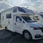 스페이스 캠핑카 2018년식 중고 캠핑카