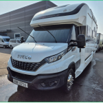 이베코 아씨에 2021년식 중고 모터홈 캠핑카