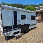 네오오토 패밀리 2층침대형 2021년식 중고 카라반