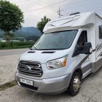포드 트렌짓 2017년식 중고 캠핑카
